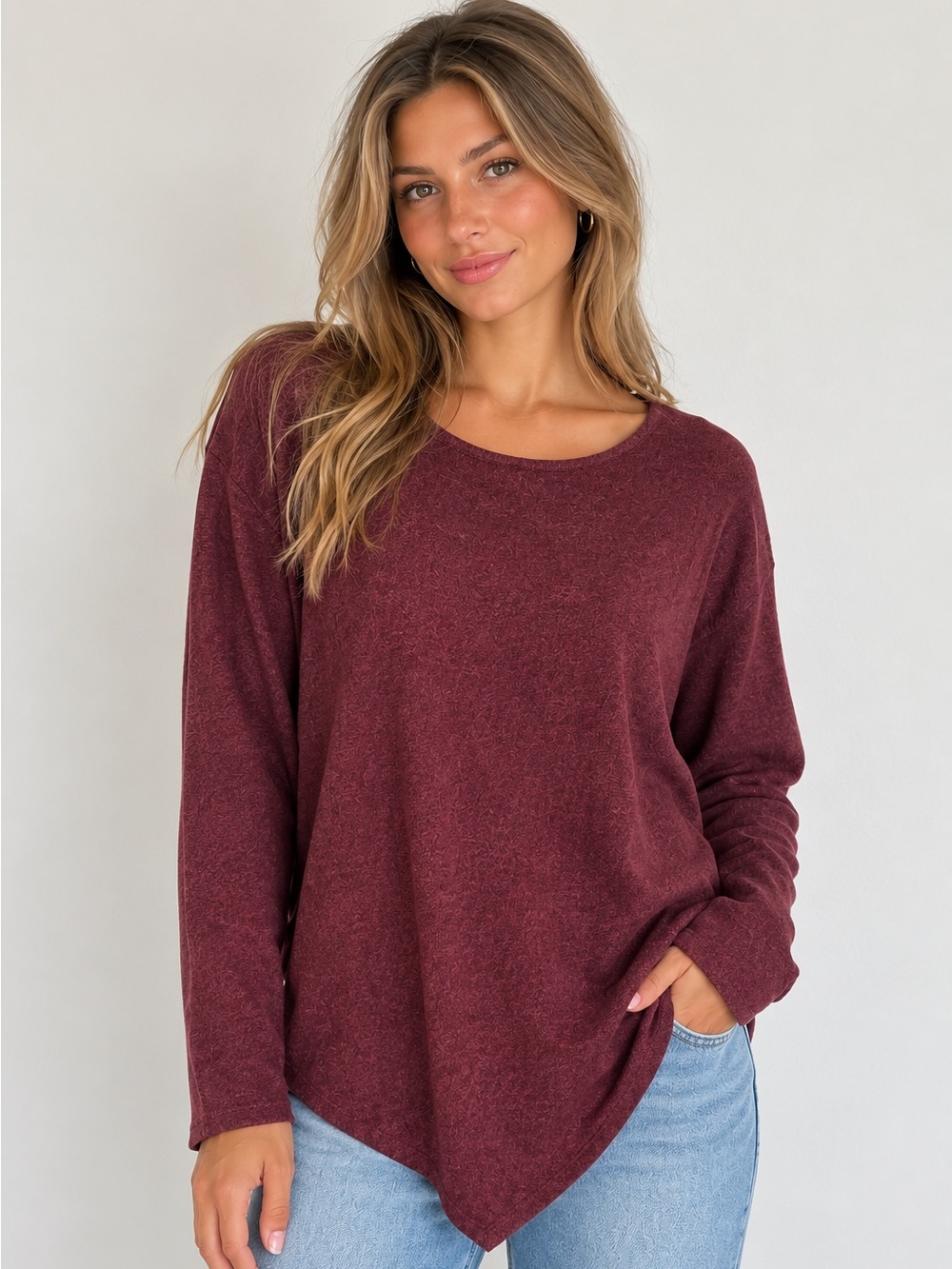 Women's Asymmetric Hem Crewneck Sweater - Deep Burgundy